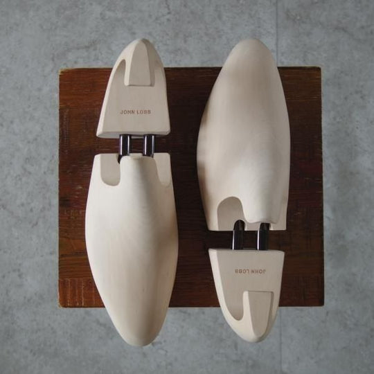 極上★ジョンロブ 9E【定価￥28,600-★純正シューツリー/STANDARD】木製シューキーパー/メンズ/JOHN LOBB★n054