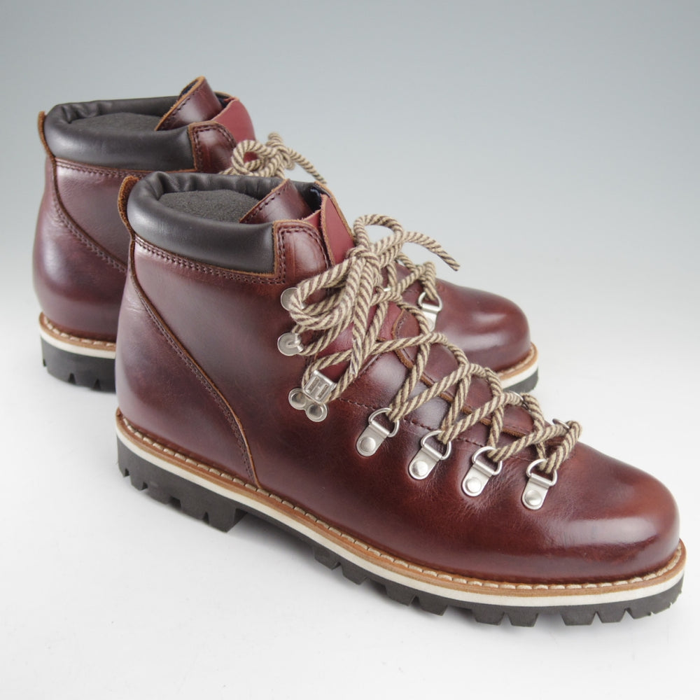 美品★パラブーツ SIZE 7.5【モデル定価￥104,500-★グッドイヤー製法のAVORIAZ/アヴォリアーズ】マウンテンブーツ/赤茶/Paraboot★o452