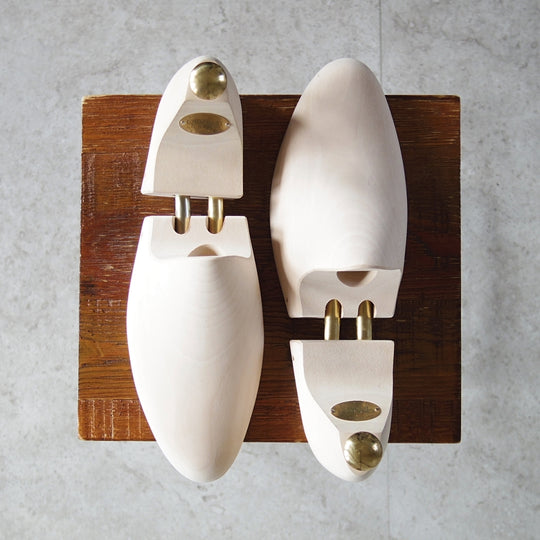 極上★クロケット&ジョーンズ SIZE 9【定価￥28,600-★純正シューツリー】木製シューキーパー/メンズ/Crockett&Jones★n960