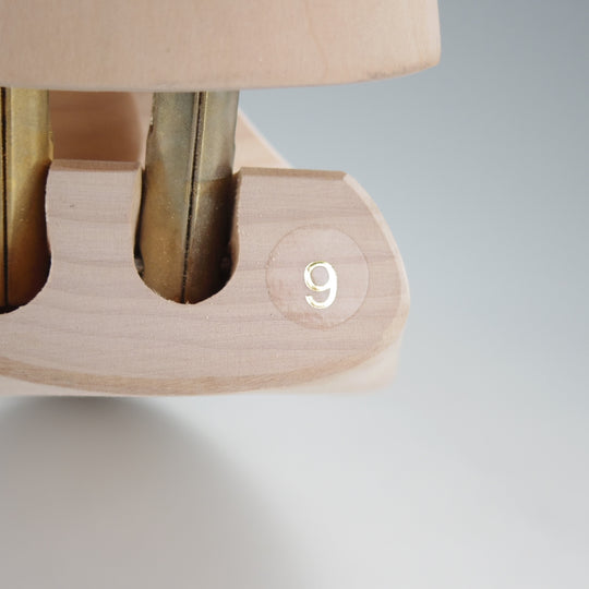 極上★クロケット&ジョーンズ SIZE 9【定価￥28,600-★純正シューツリー】木製シューキーパー/メンズ/Crockett&Jones★n960