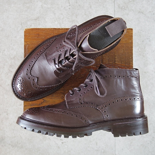 極美品★トリッカーズ SIZE 8【現行定価14万円以上★5アイレット仕様のカントリ－ブーツ/コマンドソール】M5833/濃茶/Tricker's★n563