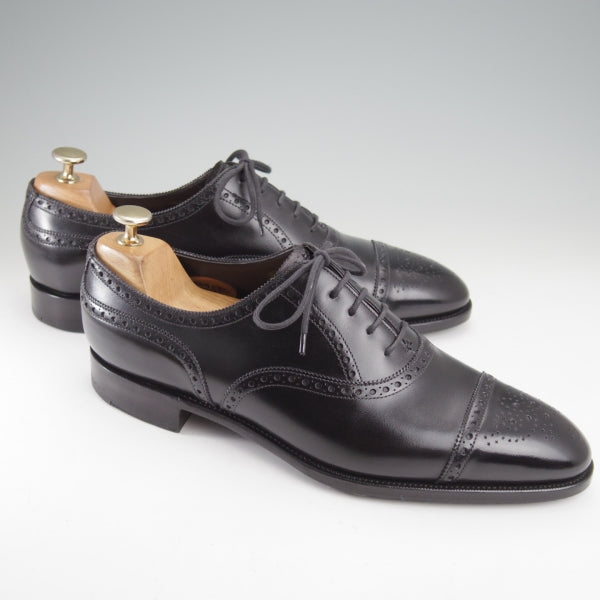 美品★エドワードグリーン 8.5D【定価￥253,000-★カドガン/CADOGAN/82ラスト】セミブローグ/カーフ/黒/EDWARD GREEN★n684