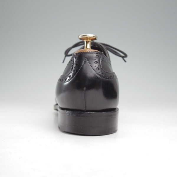 美品★エドワードグリーン 8.5D【定価￥253,000-★カドガン/CADOGAN/82ラスト】セミブローグ/カーフ/黒/EDWARD GREEN★n684