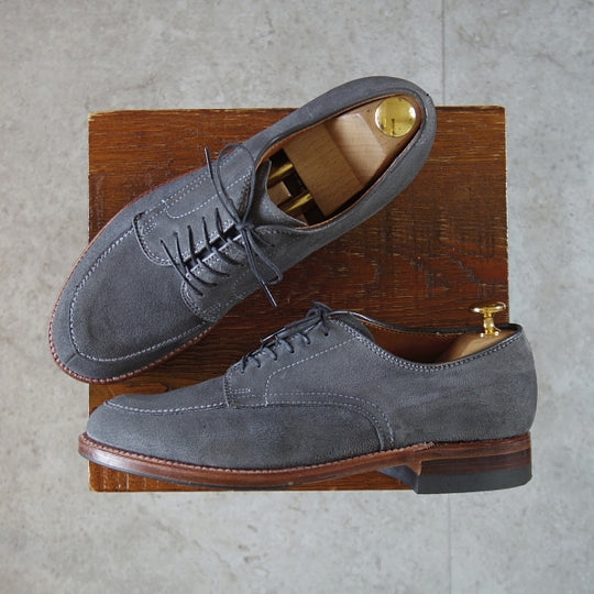 美品★オールデン 5.5D【現行定価17万円以上★モディファイドラスト/Vチップ/(新潟)ナトリヤ別注】N2609/スエード/灰/メンズ/ALDEN★n698