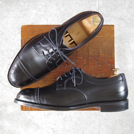 極上★トリッカーズ SIZE 9【現行定価10万円以上★M7818(プレーントゥ)のアレンジモデル/セミブローグ】ボックスカーフ/黒/Tricker's★o741