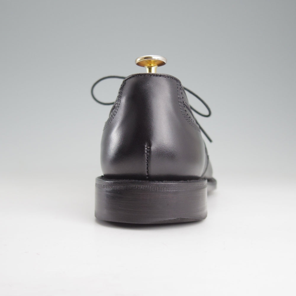 極上★トリッカーズ SIZE 9【現行定価10万円以上★M7818(プレーントゥ)のアレンジモデル/セミブローグ】ボックスカーフ/黒/Tricker's★o741