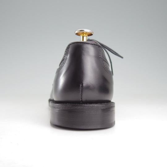 極上★トリッカーズ SIZE 9【現行定価10万円以上★M7818(プレーントゥ)のアレンジモデル/セミブローグ】ボックスカーフ/黒/Tricker's★o741