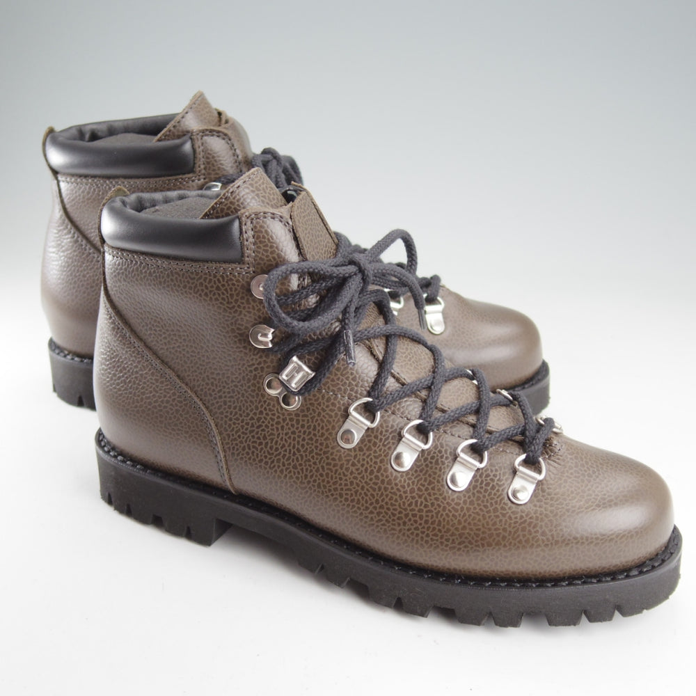 未使用★パラブーツ SIZE 7【モデル定価￥104,500-★グッドイヤー製法のAVORIAZ/アヴォリアーズ】マウンテンブーツ/TAUPE/Paraboot★o211