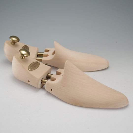 極上★エドワードグリーン UK5.5程度【現行定価￥33,000-★純正シューツリー】木製シューキーパー/メンズ/EDWARD GREEN★o256