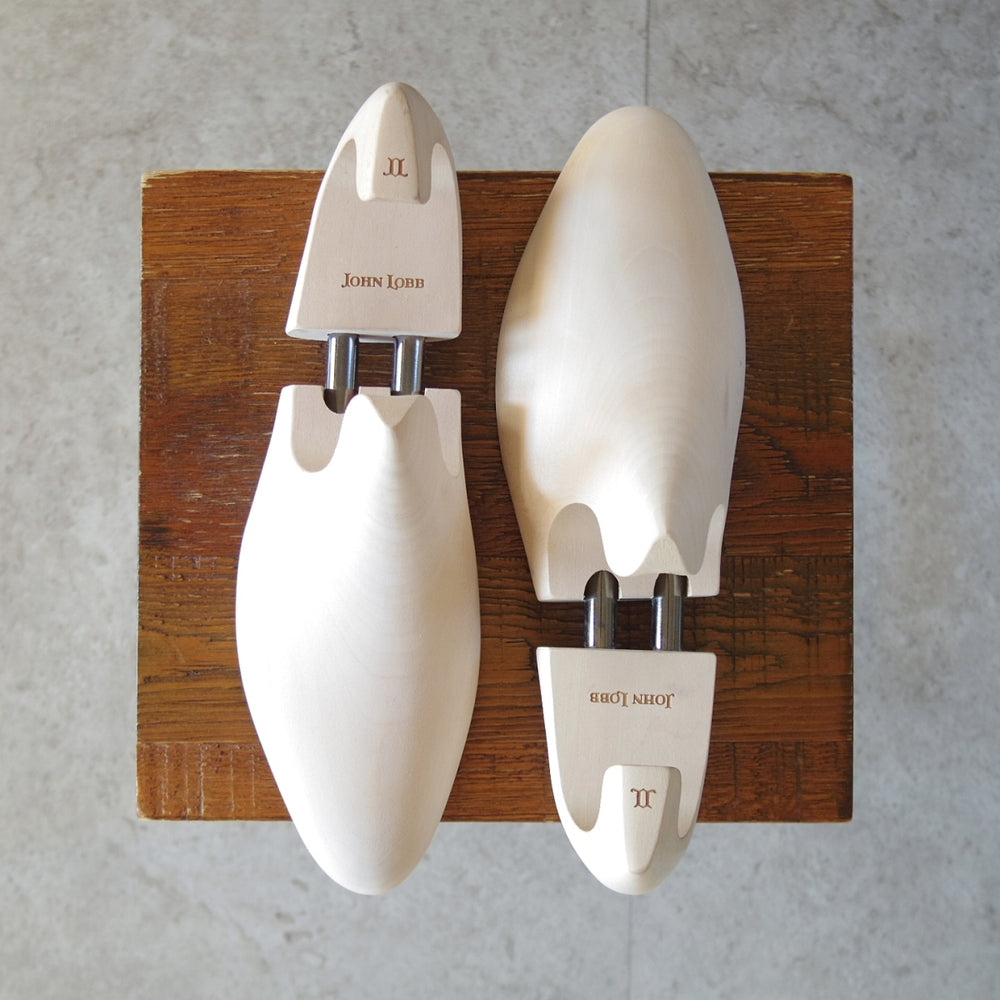 極美品★ジョンロブ 8E【現行定価￥28,600-★純正シューツリー/STANDARD】木製シューキーパー/メンズ/JOHN LOBB★o230