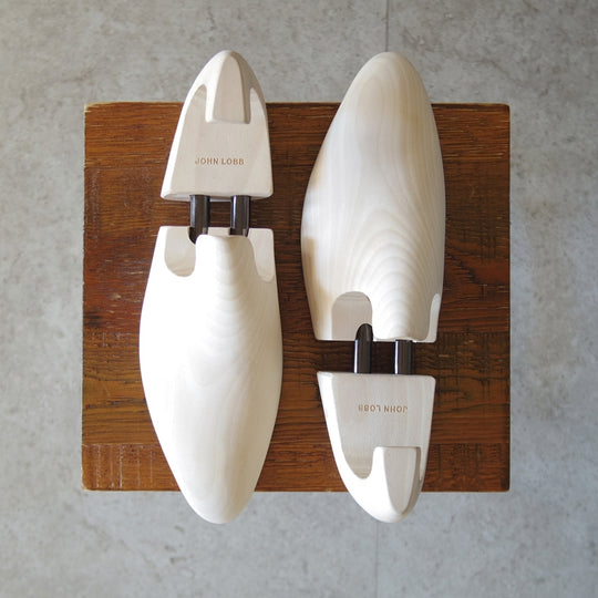 極上★ジョンロブ 7E【定価￥28,600-★純正シューツリー/STANDARD】木製シューキーパー/メンズ/JOHN LOBB★o236