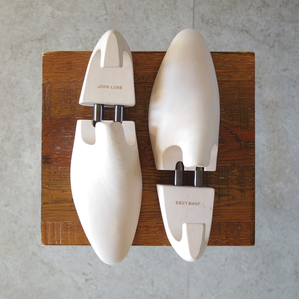 美品 ジョンロブ 純正シューツリー UK7 3組セット 中古)純正シューツリー｜東京・代官山の高級革靴店｜studio.CBR