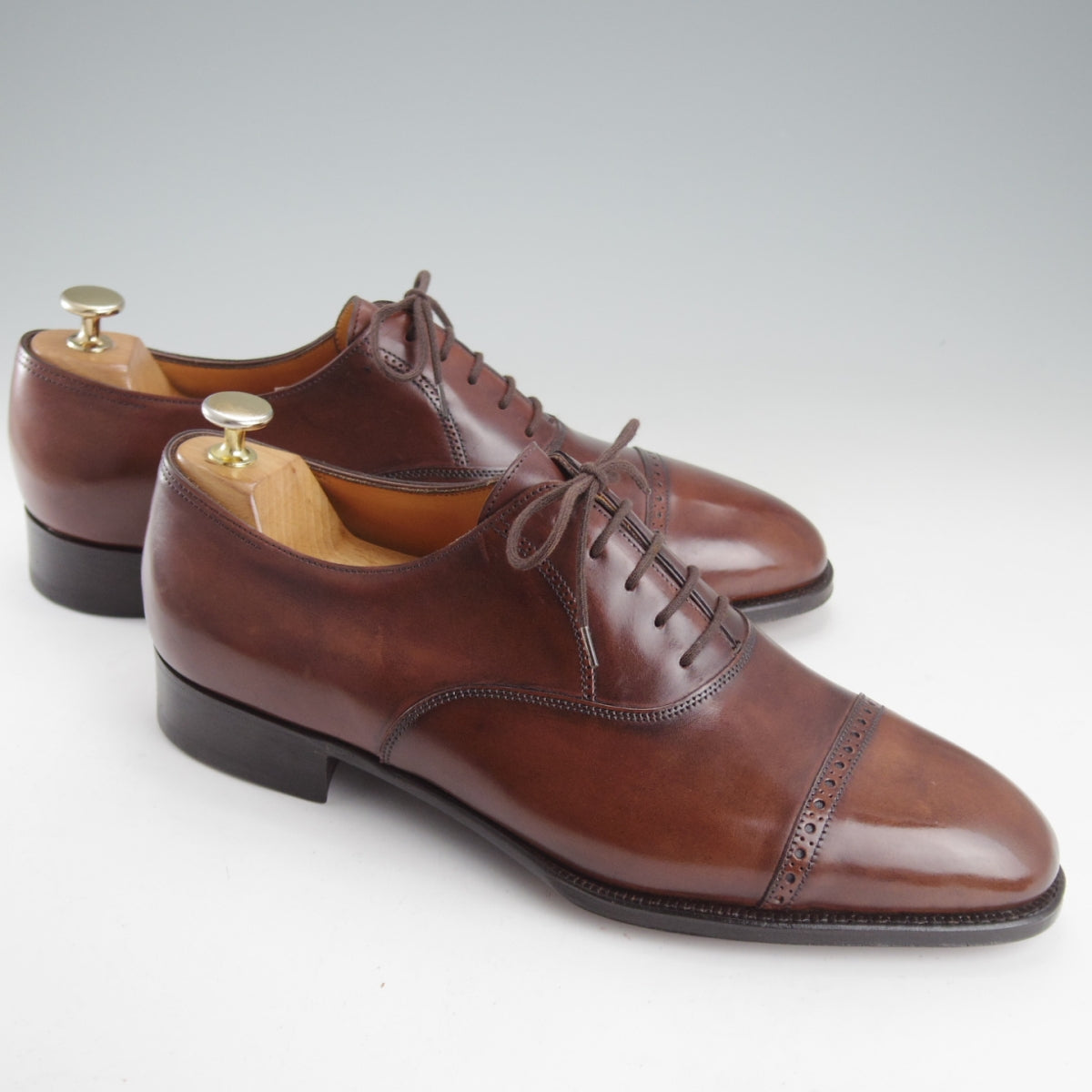 新品同様クラス　35万円　ジョンロブ　プレステージ　8.5　Vフロントの超美形靴 未使用☆ジョンロブ 8.5E【デッドストック品☆8695ラスト仕様のPHILIP