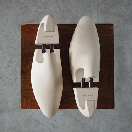 極上★ジョンロブ 8E【定価￥28,600-★純正シューツリー/STANDARD】木製シューキーパー/メンズ/JOHN LOBB★n344