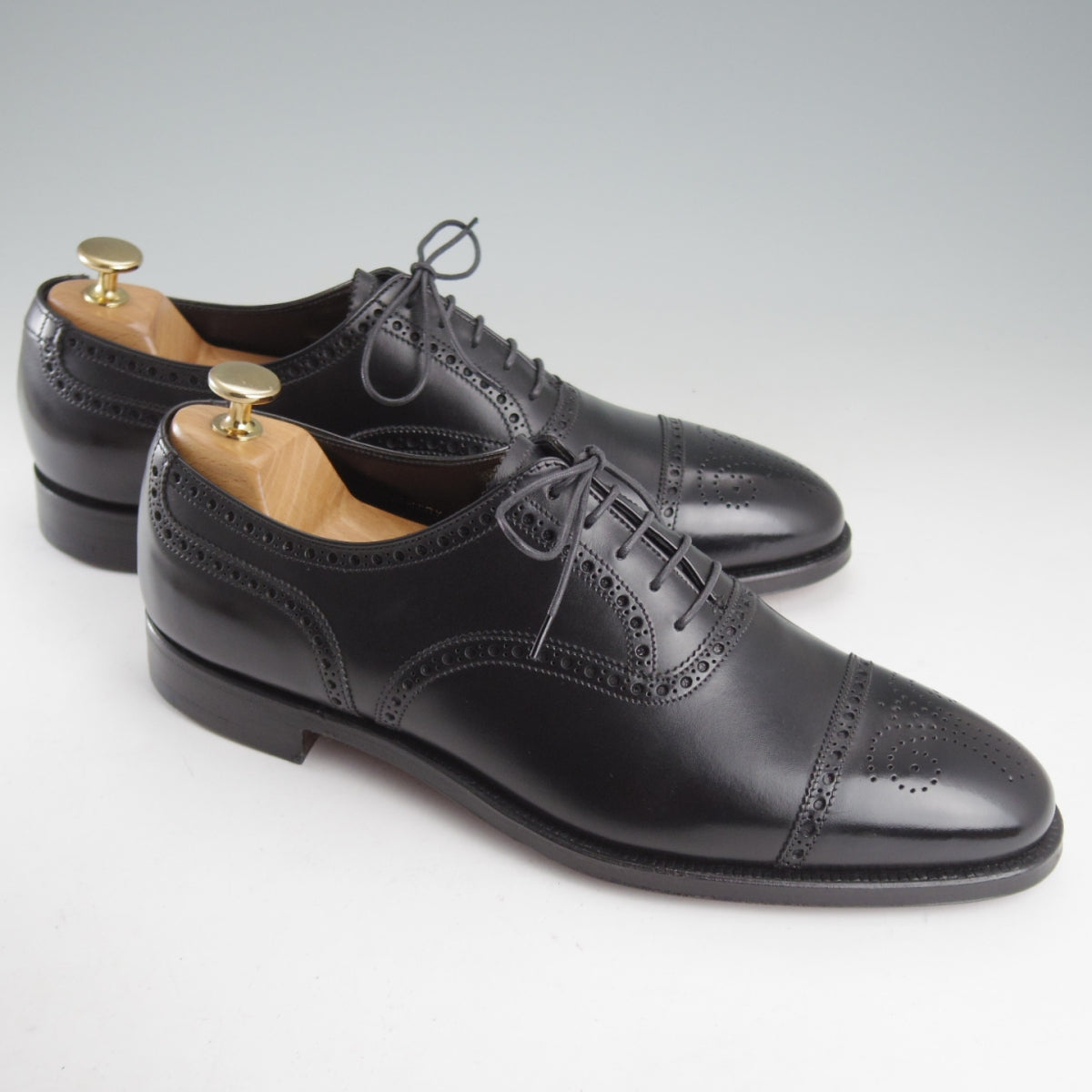 クロケット&ジョーンズ COVENTRY セミブローグ 341ラスト 黒 7.5E 中古