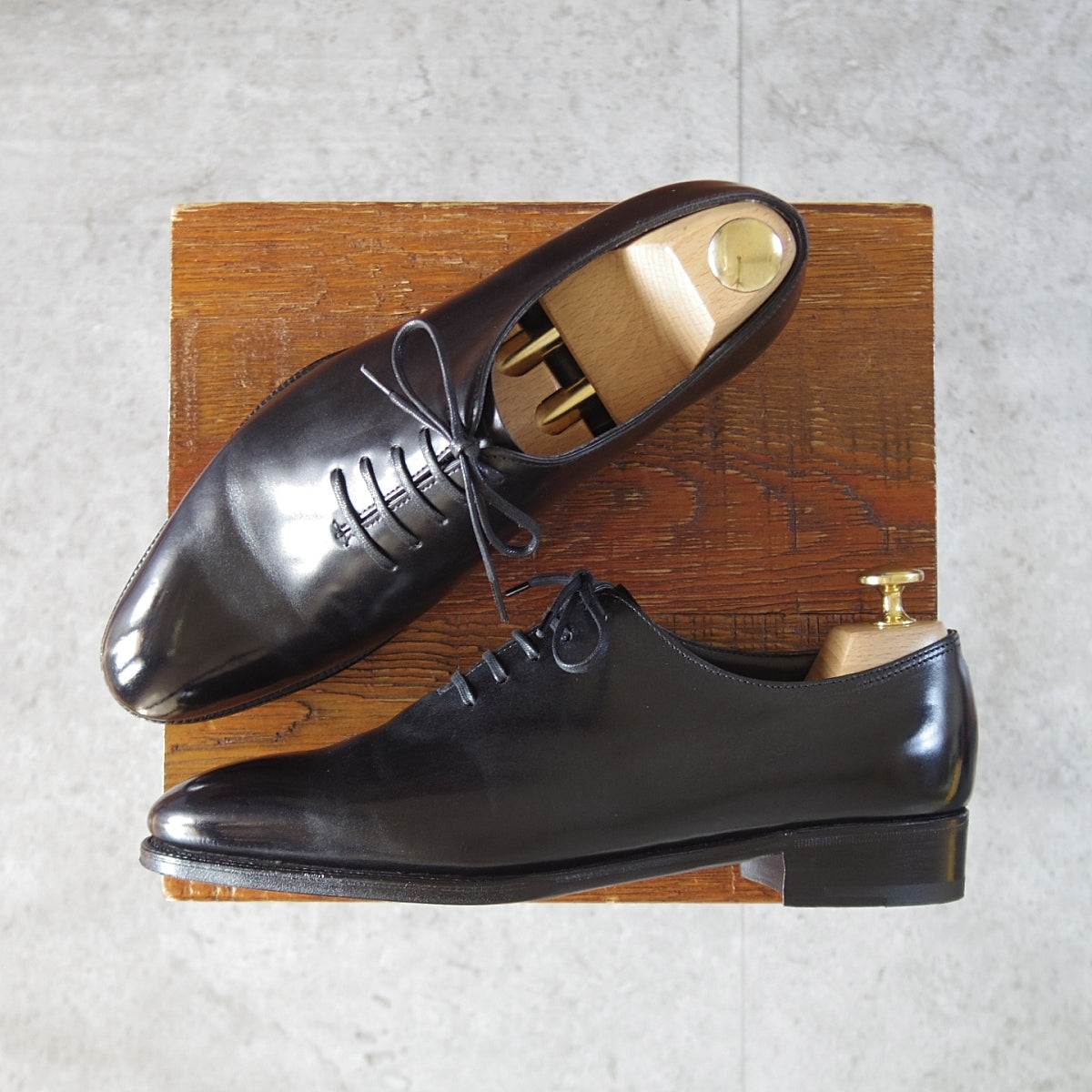 ジョンロブ 6E【パンチドキャップトゥ/CHIGWELL/スエード/茶】 | 高級