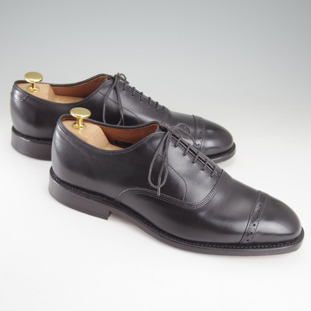 極美品★(米)アレンエドモンズ 7E【現行定価13万円程度★Fifth Avenue/パンチドキャップトゥ】カーフ/黒/メンズ/ALLEN EDMONDS★o972
