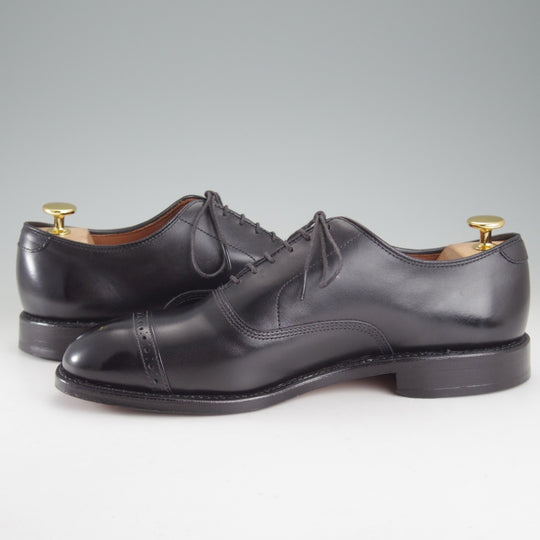 極美品★(米)アレンエドモンズ 7E【現行定価13万円程度★Fifth Avenue/パンチドキャップトゥ】カーフ/黒/メンズ/ALLEN EDMONDS★o972